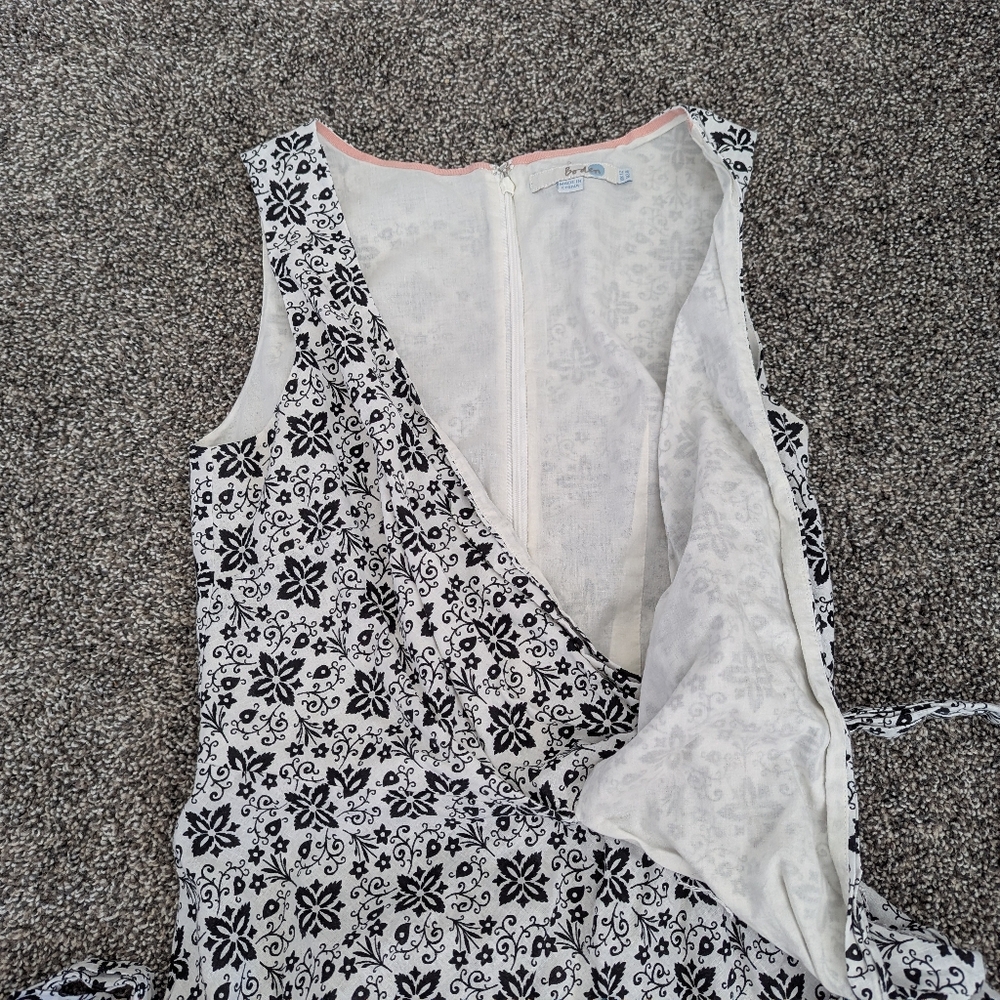 Boden Linen Cotton Wrap Tie Blouse White/Black Floral V Neck Sleeveless Size 12 - Picture 5 of 10